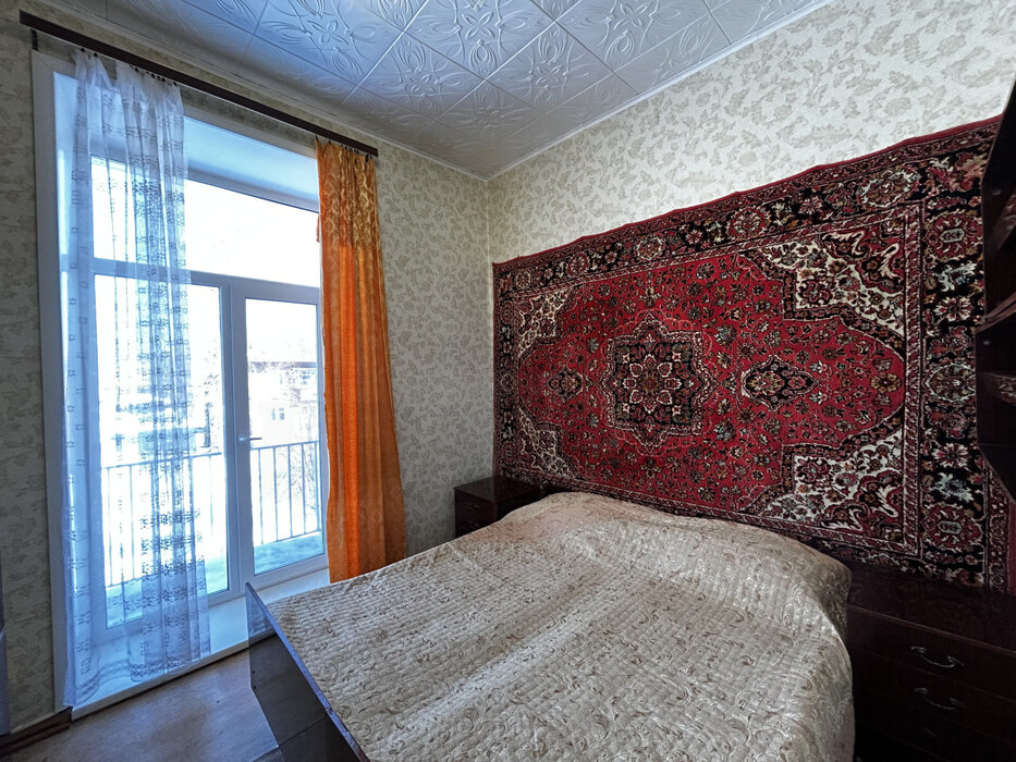 поселок городского типа Малышева, ул. Советская, 2 (городской округ Малышевский) - фото квартиры (4)