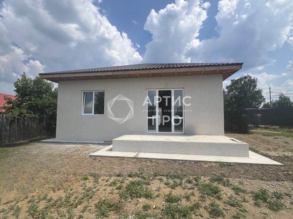 п. Бобровский, ул. Комсомольская, 15 (городской округ Сысертский) - фото дома (5)