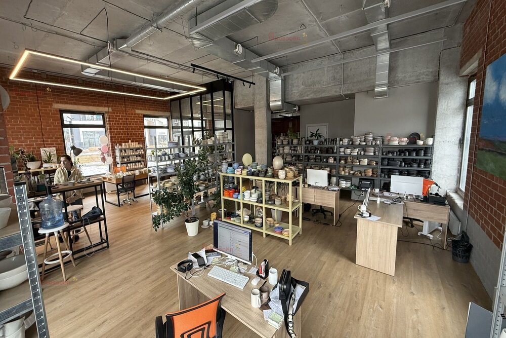 Екатеринбург, ул. Цвиллинга, 7а/3 (Автовокзал) - фото торговой площади (4)