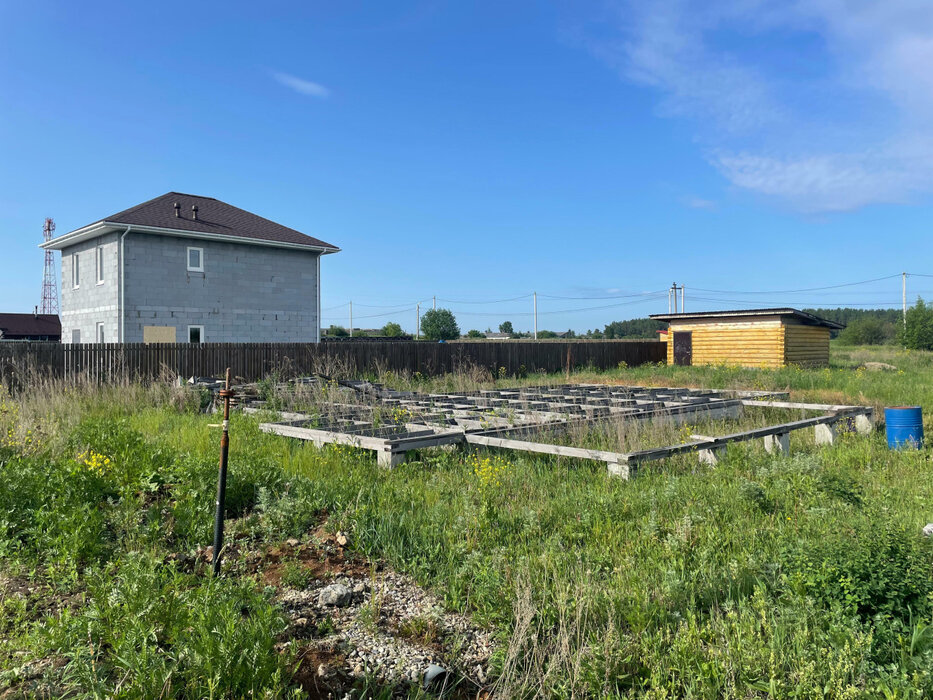 д. Ключи (г.о. Белоярский), ул. Центральная, 15 (городской округ Белоярский) - фото земельного участка (1)