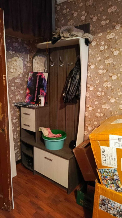 г. Асбест, ул. Челюскинцев, 15 (городской округ Асбестовский) - фото комнаты (8)