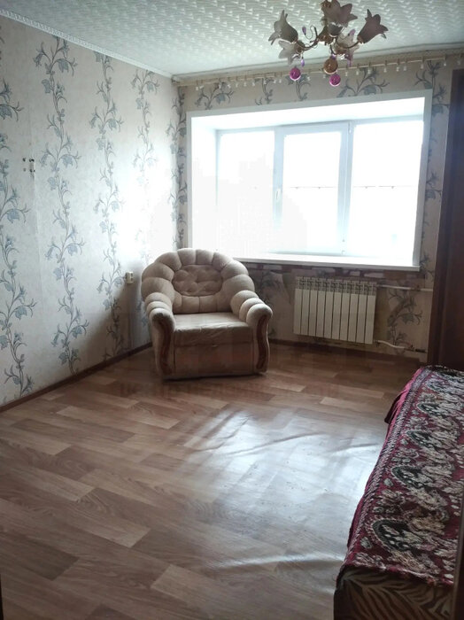 г. Асбест, ул. Челюскинцев, 11 (городской округ Асбестовский) - фото квартиры (1)