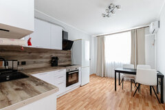 Екатеринбург, ул. Михеева, 8 (УНЦ) - фото квартиры