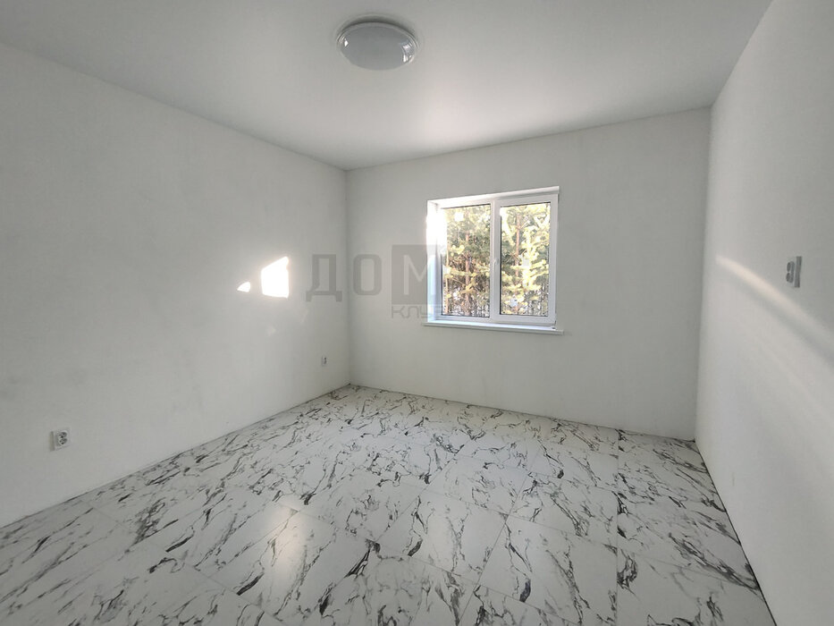 п. Прохладный, ул. Волгоградская,   (городской округ Белоярский) - фото дома (5)