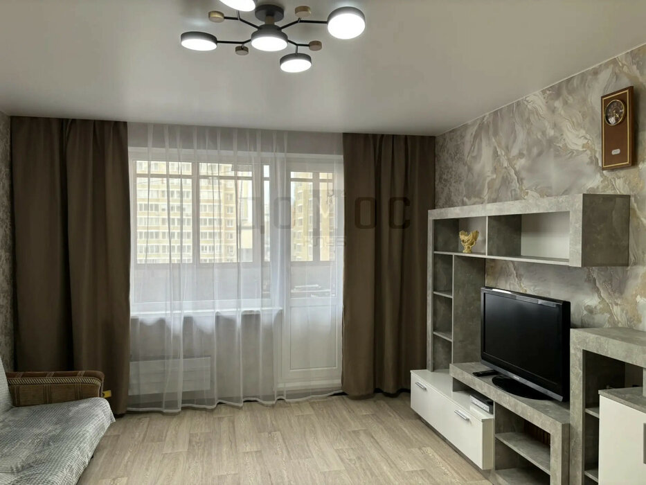 Екатеринбург, ул. Репина, 84 (Юго-Западный) - фото квартиры (1)