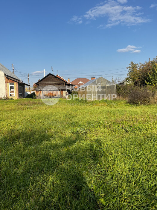 п. Большой Исток, ул. Комсомольская, 33 (городской округ Сысертский) - фото дома (1)