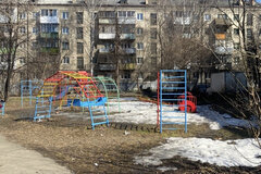 Екатеринбург, ул. Краснофлотцев, 9 (Эльмаш) - фото квартиры