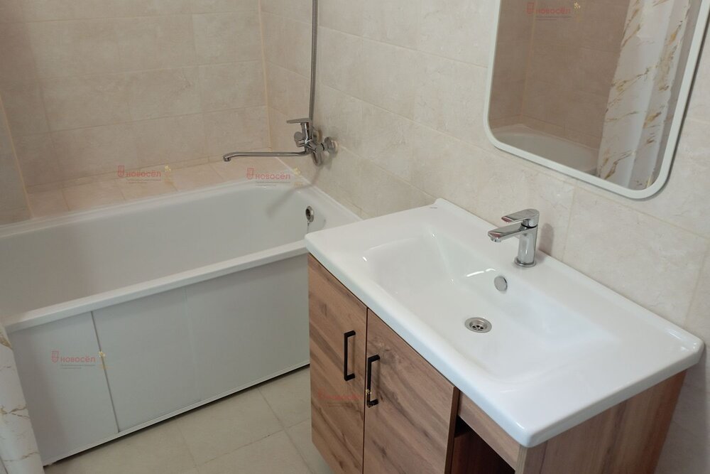 Екатеринбург, ул. Базовый, 50 (Автовокзал) - фото квартиры (7)