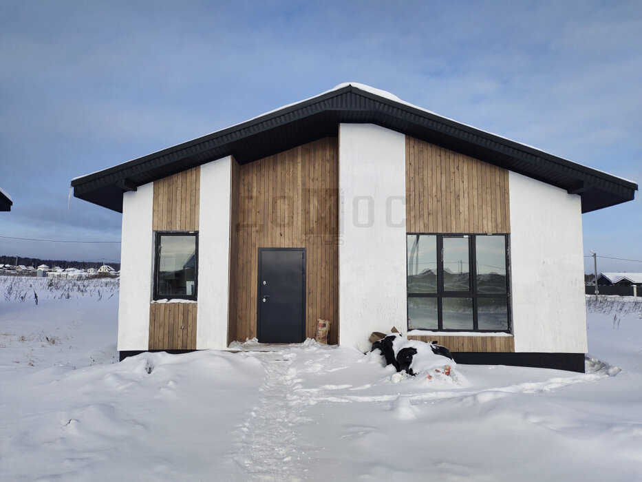 к.п. Александрия, ул. Двадцатая,   (городской округ Белоярский, д. Гусева) - фото дома (1)
