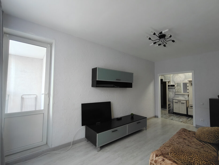 Екатеринбург, ул. Вильгельма де Геннина, 42 (Академический) - фото квартиры (1)