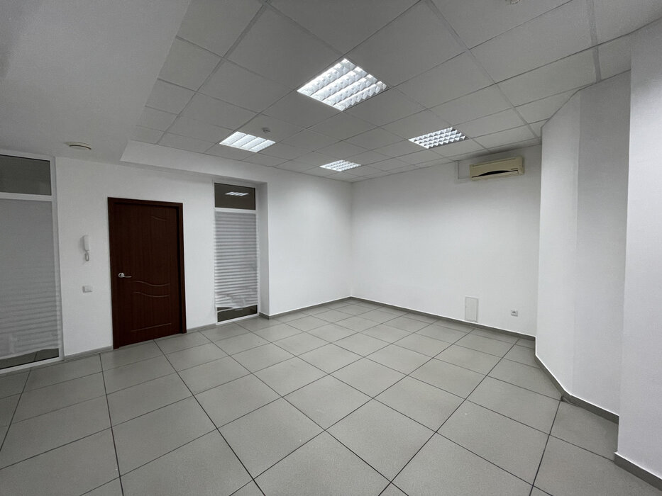 Екатеринбург, ул. Барвинка, 21 (УНЦ) - фото офисного помещения (1)