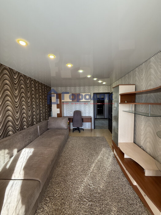 г. Каменск-Уральский, ул. Чайковского, 26 (городской округ Каменский) - фото квартиры (8)