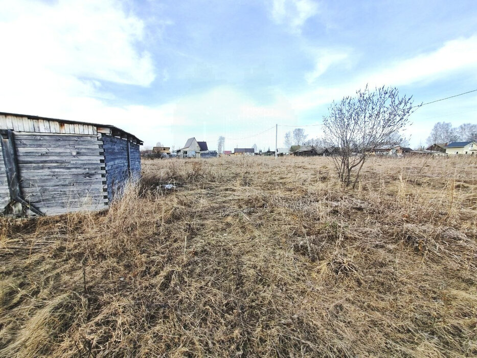 п. Середовина, ул. Изумрудная, 21 (городской округ Невьянский) - фото дома (2)