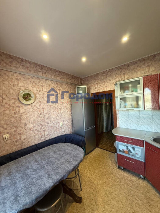 г. Каменск-Уральский, ул. Олега Кошевого, 9 (городской округ Каменский) - фото квартиры (4)