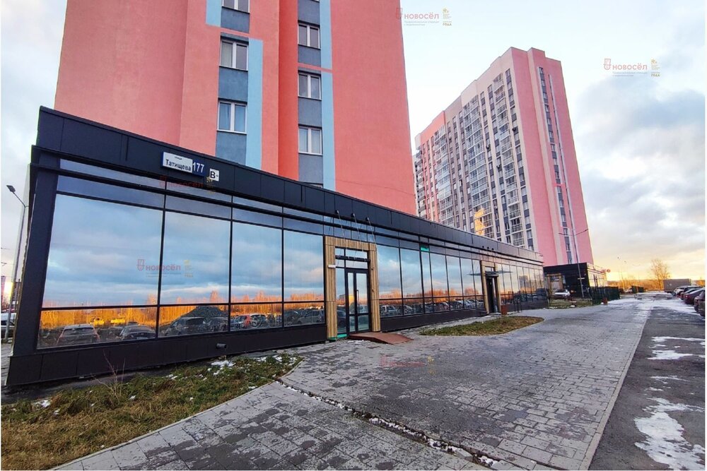 Екатеринбург, ул. Татищева, 177 (ВИЗ) - фото торговой площади (2)