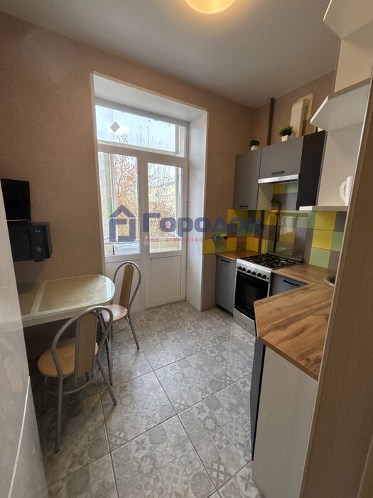 г. Каменск-Уральский, ул. Алюминиевая, 11 (городской округ Каменский) - фото квартиры (5)