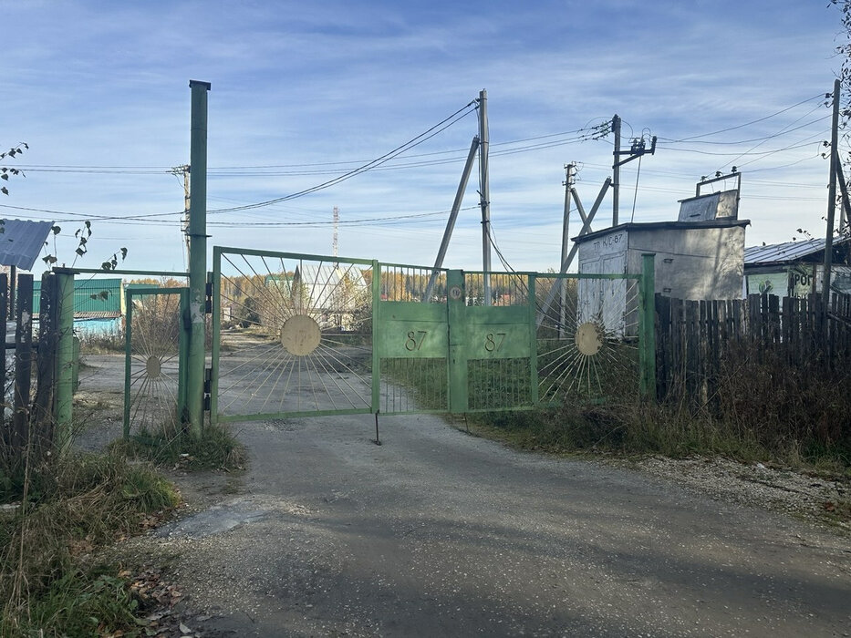 д. Хомутовка, 3 км западнее деревни Хомутовка, садоводческое товарищество Коллективный сад №87, участок №205 (городской округ Первоуральск) - фото сада (6)