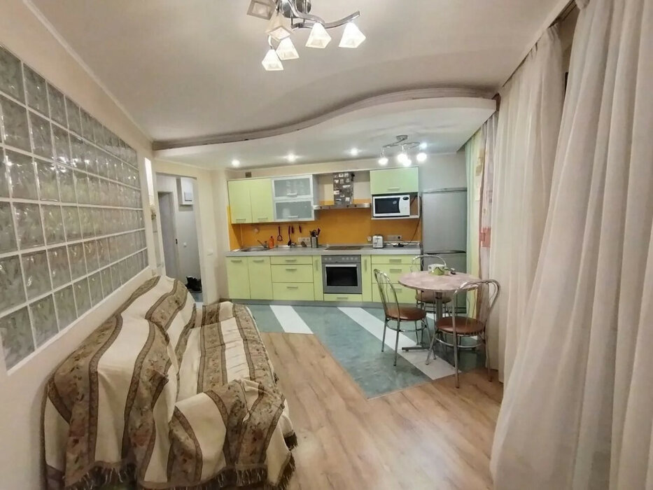 Екатеринбург, ул. Степана Разина, 24 (Центр) - фото квартиры (2)