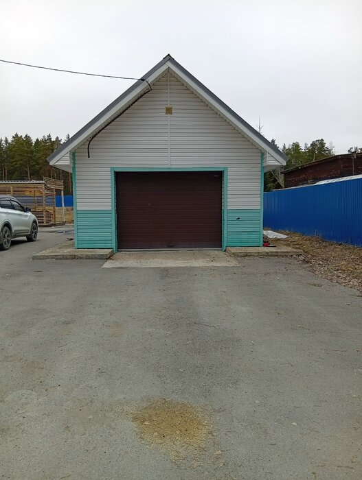 п. Белокаменный, ул. Молодежная, 6 (городской округ Асбестовский) - фото дома (4)