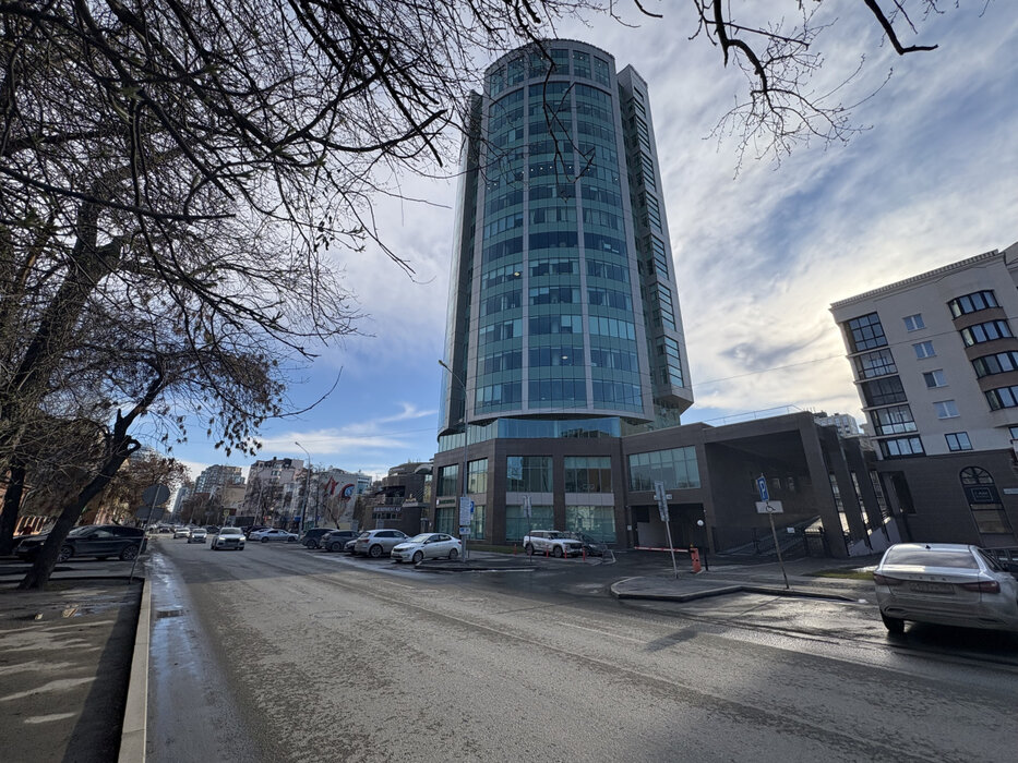 Екатеринбург, ул. Хохрякова, 10 (Центр) - фото гаража (3)