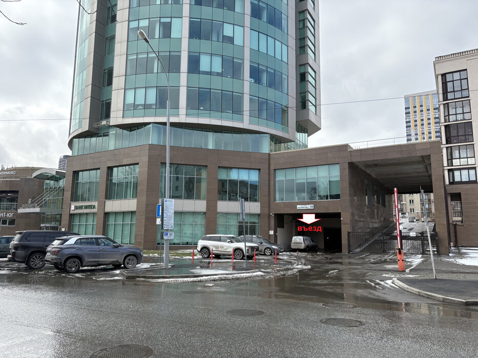 Екатеринбург, ул. Хохрякова, 10 (Центр) - фото гаража (5)