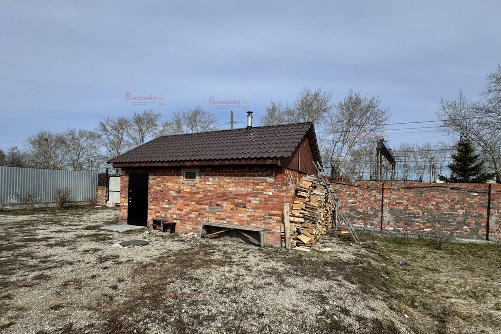 поселок городского типа Белоярский, ул. Привокзальная, 70 (городской округ Белоярский) - фото дома (7)