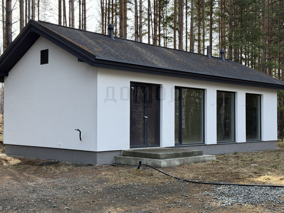 Екатеринбург, ул.Толстого, 40 (Горный щит) - фото коттеджа (1)