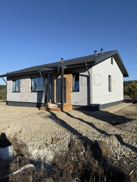 п. Прохладный, ул. Ягодная, 26 (городской округ Белоярский) - фото коттеджа (2)