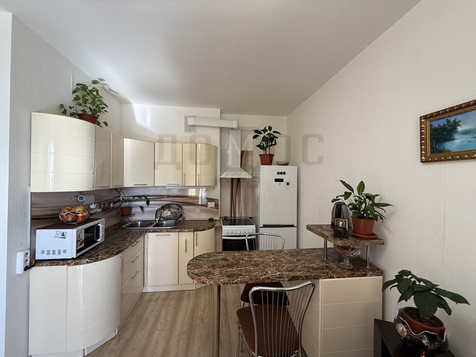 Екатеринбург, ул. Академика Парина, 38/3 (Академический) - фото квартиры (1)