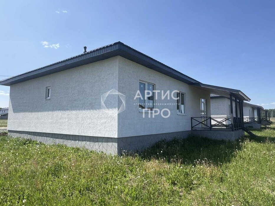 п. Прохладный, ул. Лиственная, 18 (городской округ Белоярский) - фото дома (5)