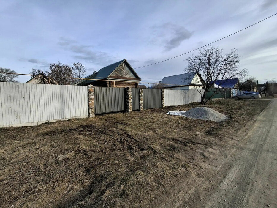 п. Монетный, ул. Рудничная, 9 (городской округ Березовский) - фото дома (1)