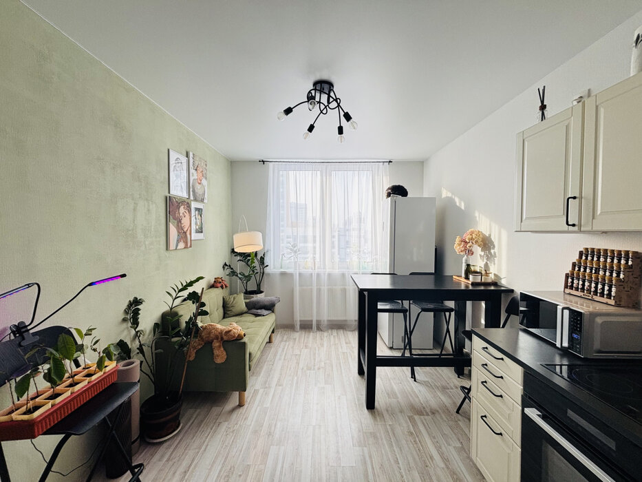 Екатеринбург, ул. Хрустальногорская, 93 (Широкая речка) - фото квартиры (1)