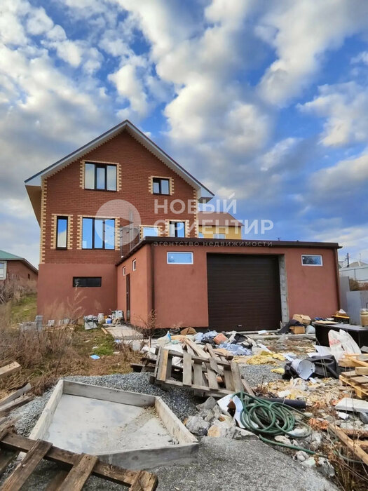 г. Арамиль, ул. Чкалова, 45 (городской округ Арамильский) - фото коттеджа (5)