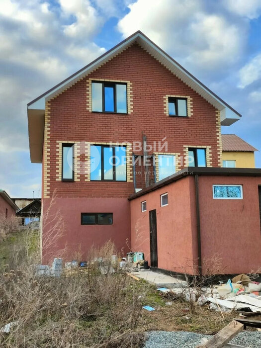 г. Арамиль, ул. Чкалова, 45 (городской округ Арамильский) - фото коттеджа (6)