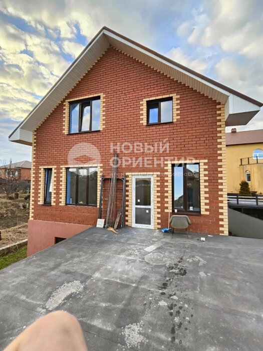 г. Арамиль, ул. Чкалова, 45 (городской округ Арамильский) - фото коттеджа (7)