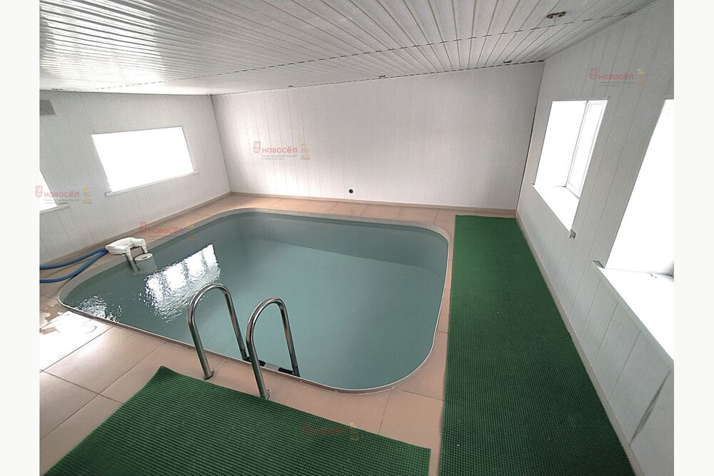 п. Монетный, ул. Полевая, 1б (городской округ Березовский) - фото коттеджа (1)