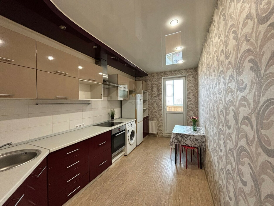 Екатеринбург, ул. Чкалова, 260 (УНЦ) - фото квартиры (1)