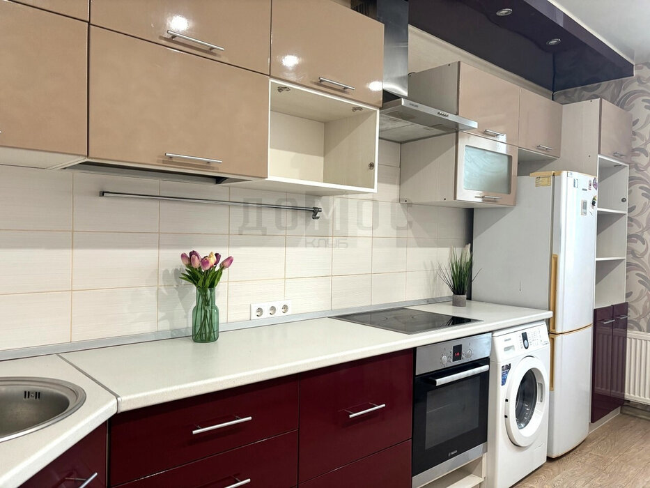 Екатеринбург, ул. Чкалова, 260 (УНЦ) - фото квартиры (2)