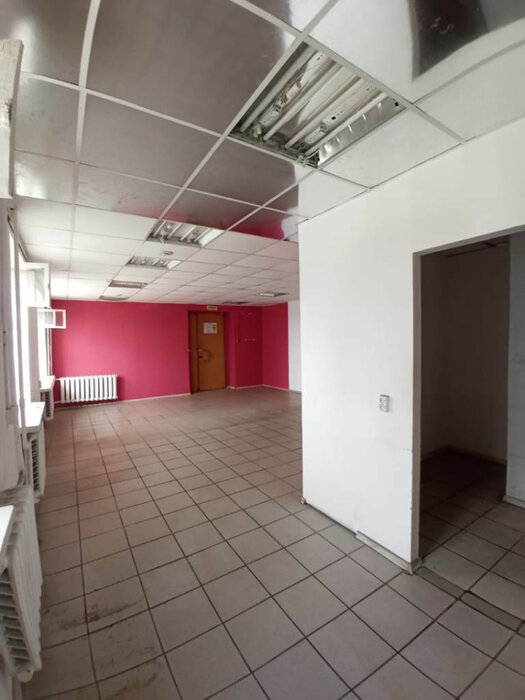 г. Качканар, ул. Свердлова, 28 (городской округ Качканарский) - фото торговой площади (5)