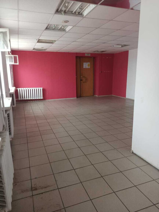 г. Качканар, ул. Свердлова, 28 (городской округ Качканарский) - фото торговой площади (7)