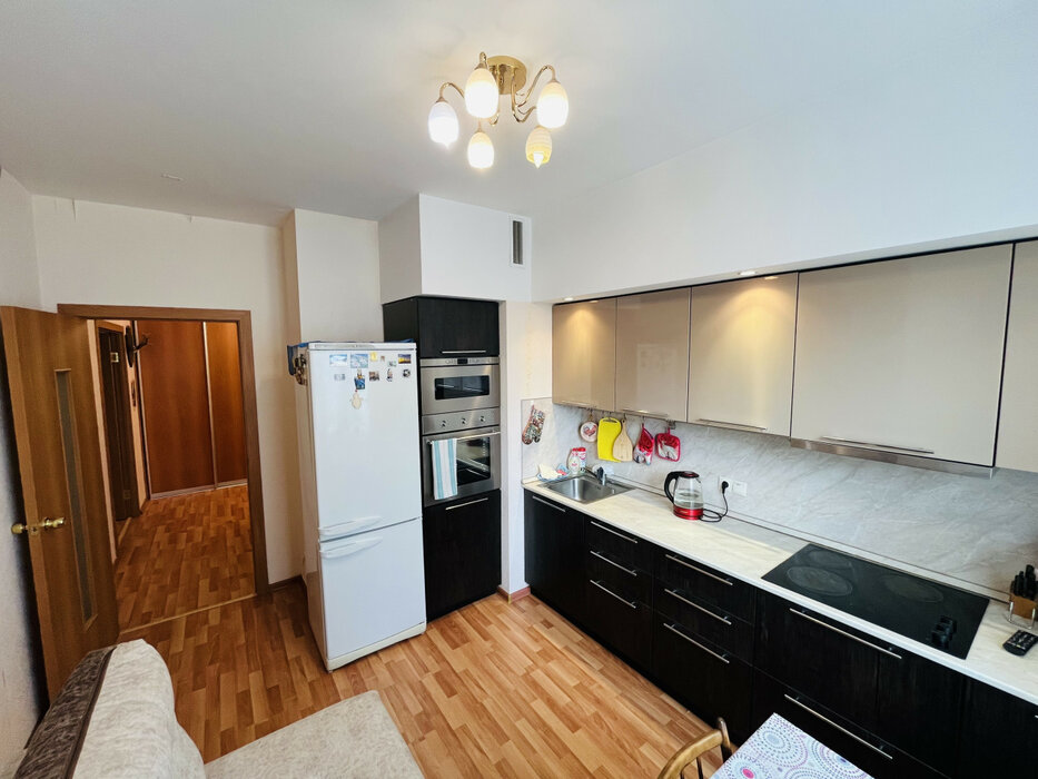 Екатеринбург, ул. Вильгельма де Геннина, 47 (Академический) - фото квартиры (1)