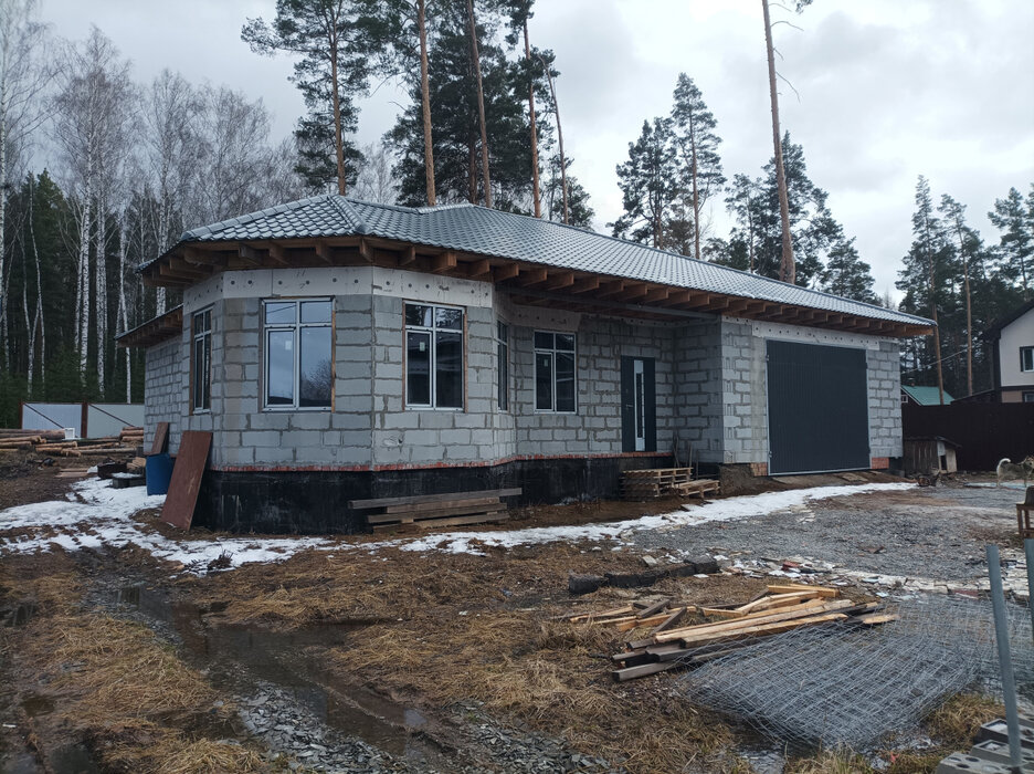 Екатеринбург, ул. Потешный,   (Садовый) - фото дома (1)