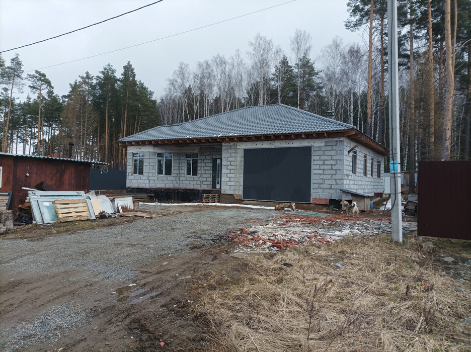 Екатеринбург, ул. Потешный,   (Садовый) - фото дома (2)