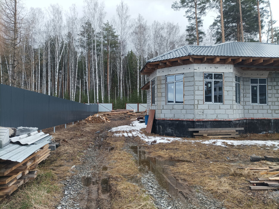 Екатеринбург, ул. Потешный,   (Садовый) - фото дома (4)