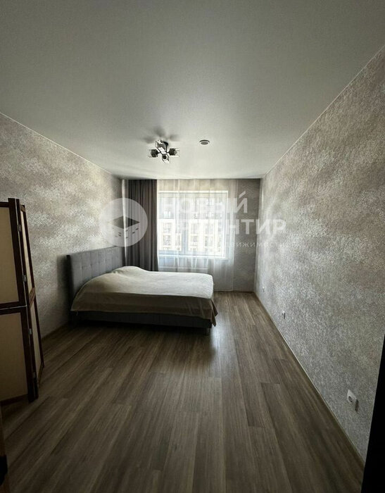 Екатеринбург, ул. Азина, 25 (Центр) - фото квартиры (1)