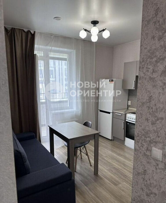 Екатеринбург, ул. Азина, 25 (Центр) - фото квартиры (2)