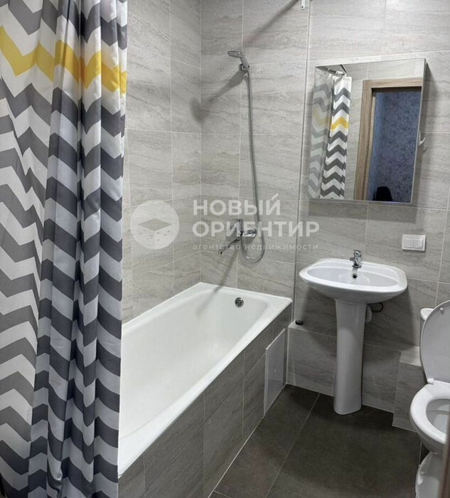 Екатеринбург, ул. Азина, 25 (Центр) - фото квартиры (6)