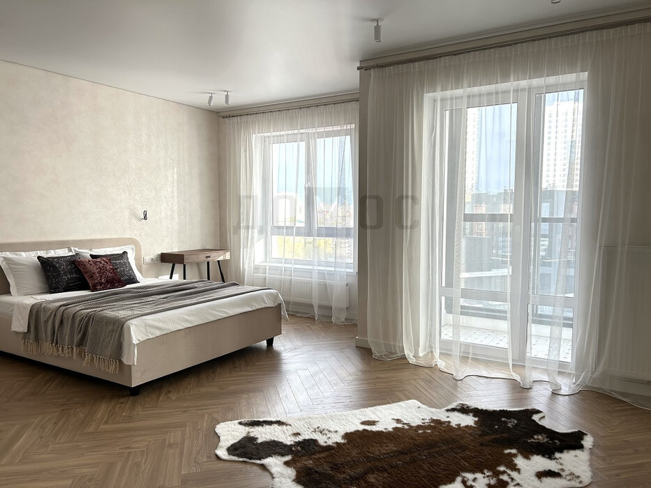 Екатеринбург, ул. Свердлова, 32Б (Центр) - фото квартиры (1)