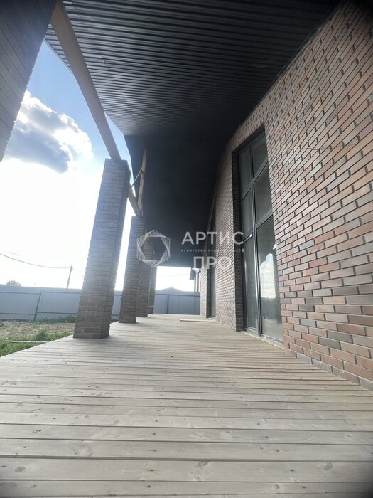 п. Бобровский, ул. Уютная, 45 (городской округ Сысертский) - фото дома (6)