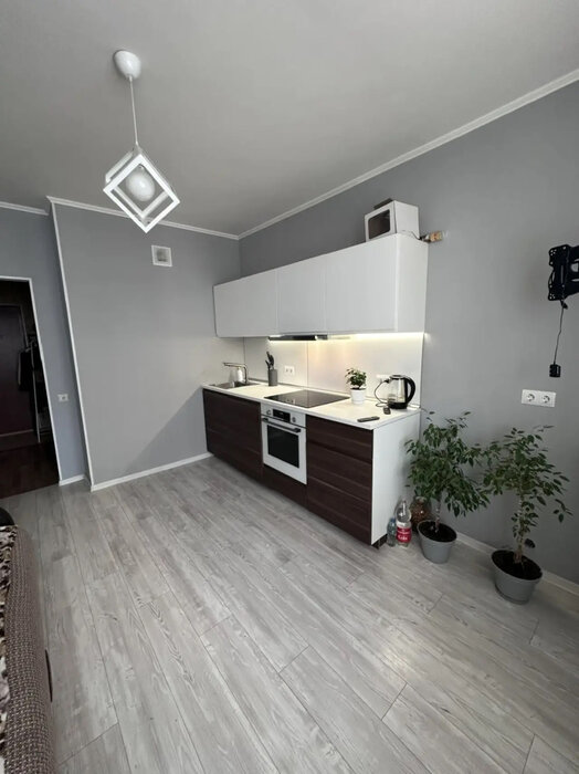 Екатеринбург, ул. Академика Семихатова, 18 (УНЦ) - фото квартиры (1)